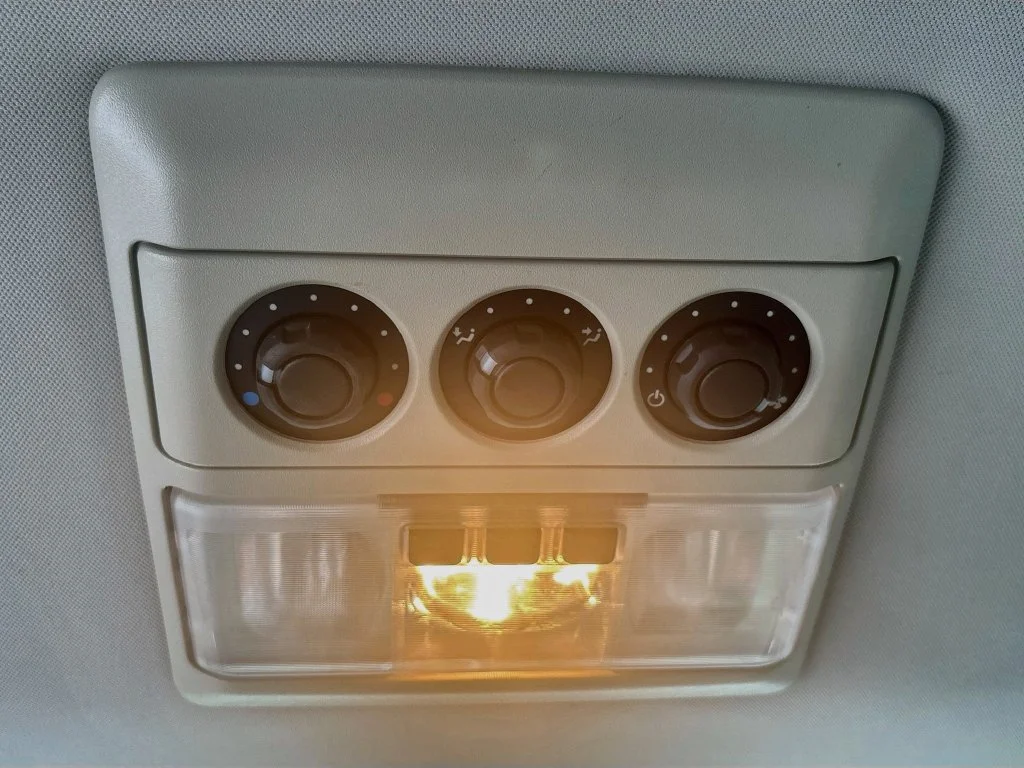 Used 2012 Fuji White Land Rover V8 image 18