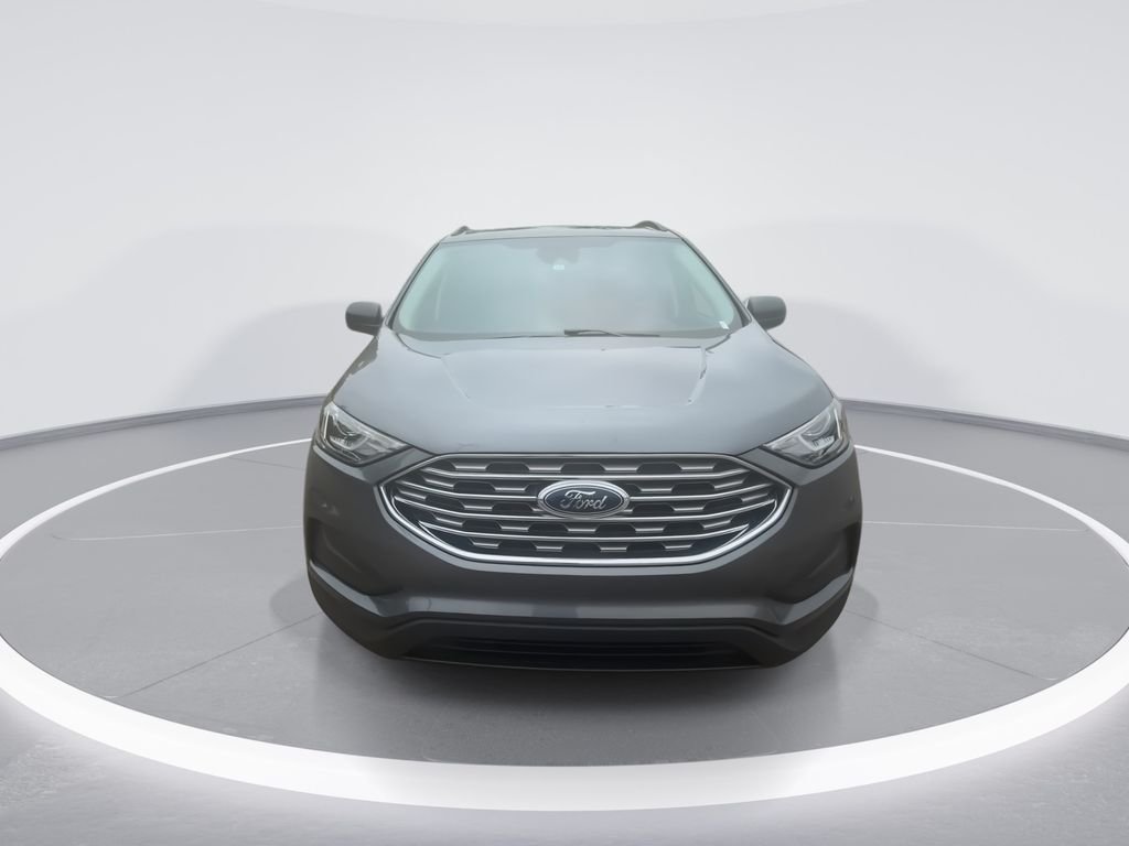 Used 2022 Gray Ford SE image 3