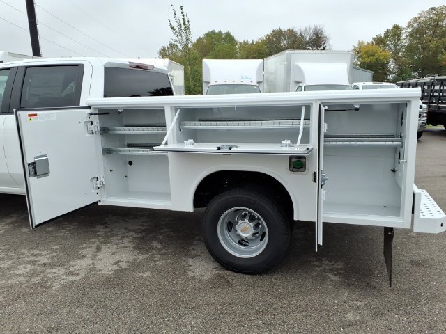 New 2026 Summit White Chevrolet Work Truck image 8