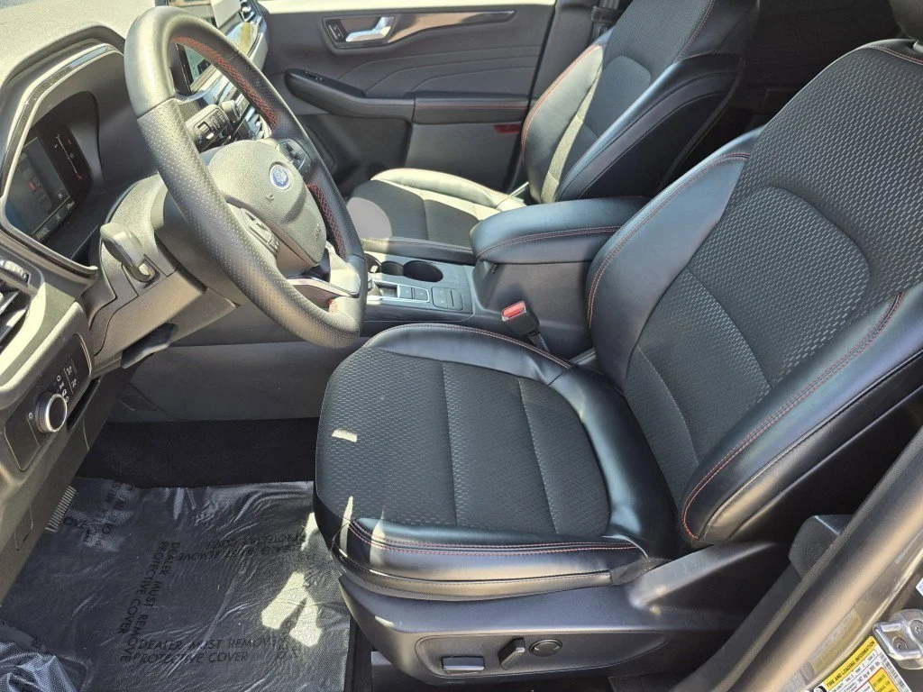 Used 2025 Gray Metallic Ford ST-Line image 33