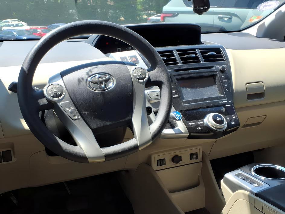 Used 2012 Blizzard Pearl Toyota Five image 11