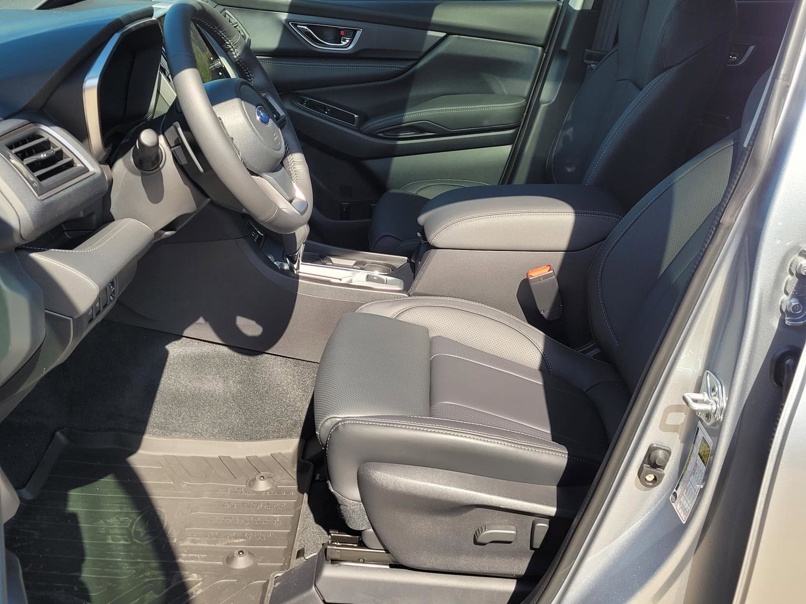 New 2026 ICE SILVER METALLIC Subaru Limited 7-Passenger image 3