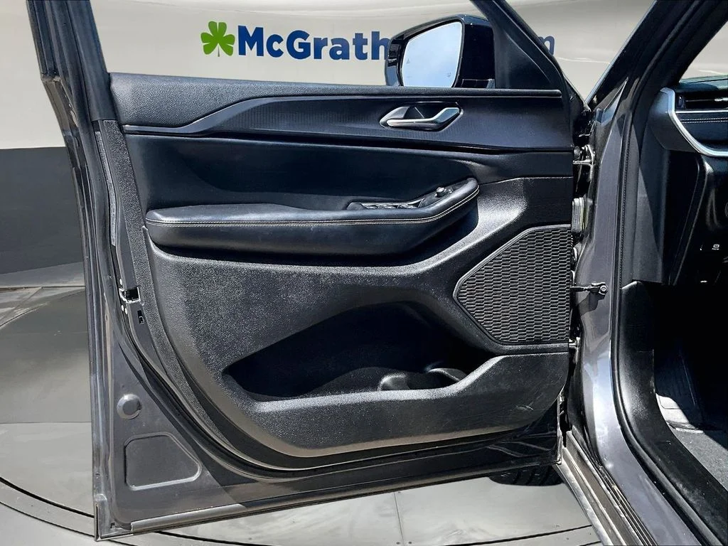 Used 2023 Gray Jeep Altitude X image 23