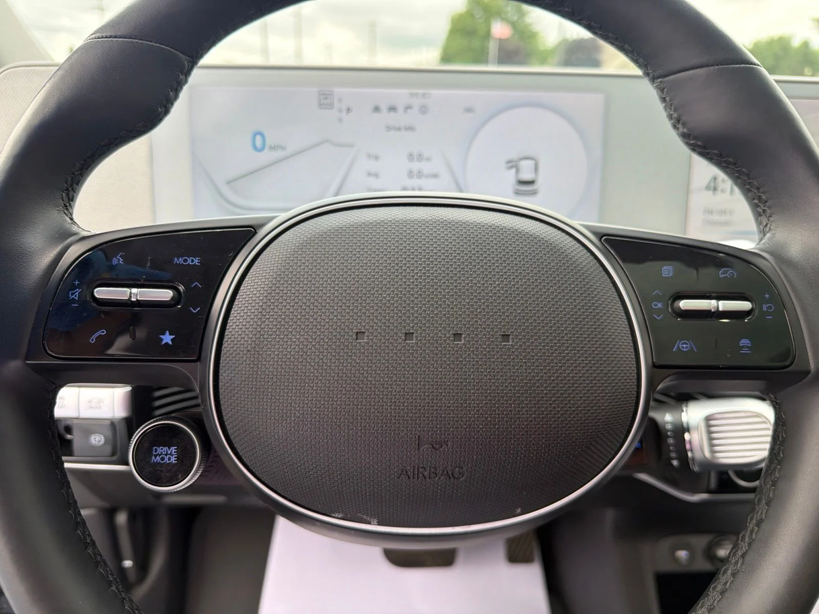 Used 2023 Green Hyundai Limited image 33