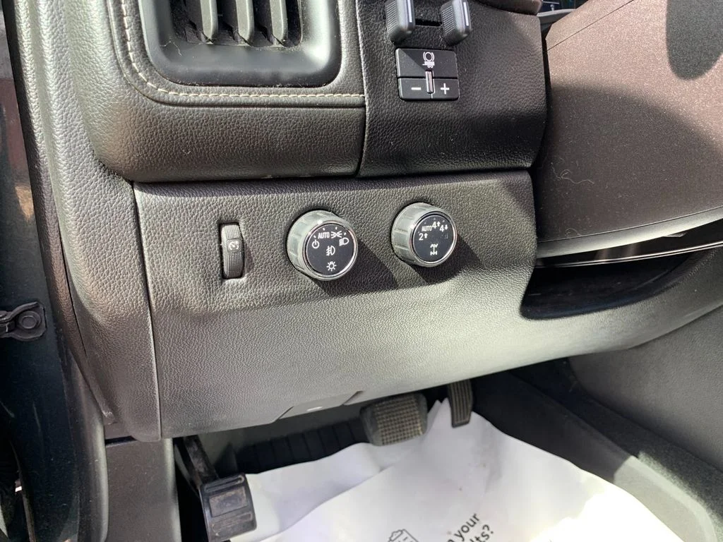 Used 2017 Gray GMC Denali image 31