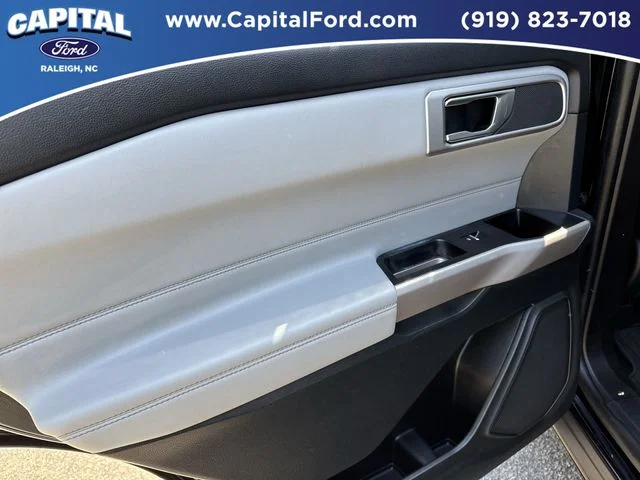 Used 2023 Black Ford XLT image 17