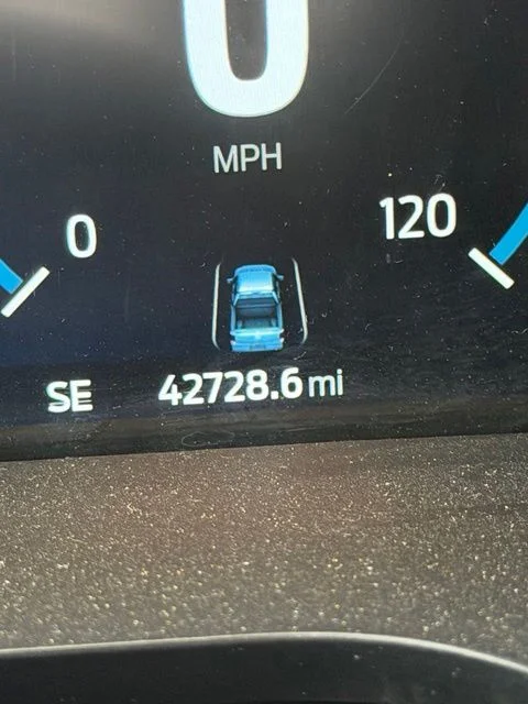 Used 2022 Gray Ford Lariat image 8