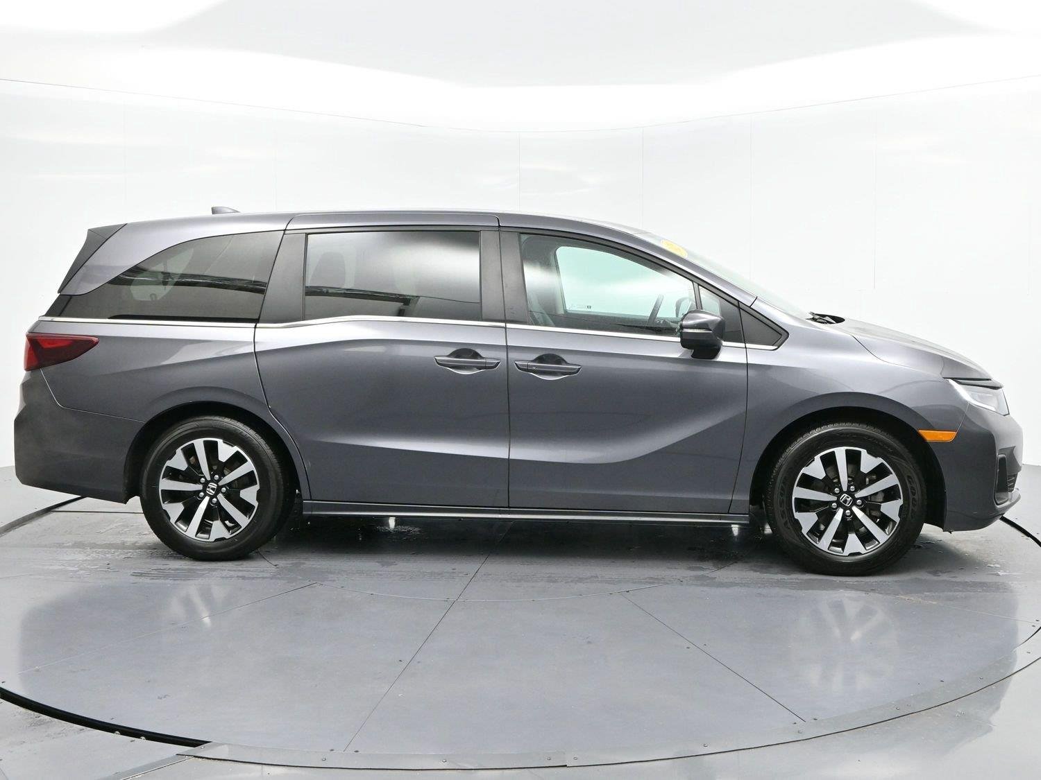 Used 2025  Honda EX-L image 8