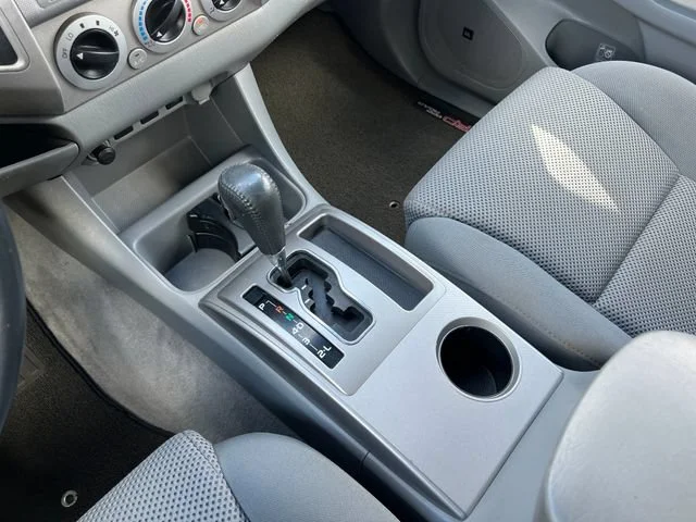 Used 2009 Super White Toyota  image 25