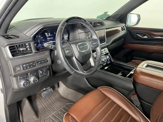 Used 2023 White GMC Denali Ultimate image 12