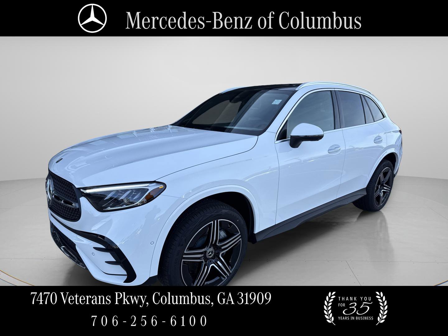 2026 Mercedes-Benz GLC GLC 300's photo