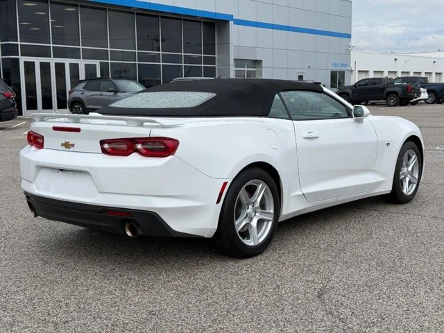 Used 2023 Summit White Chevrolet 1LT image 5