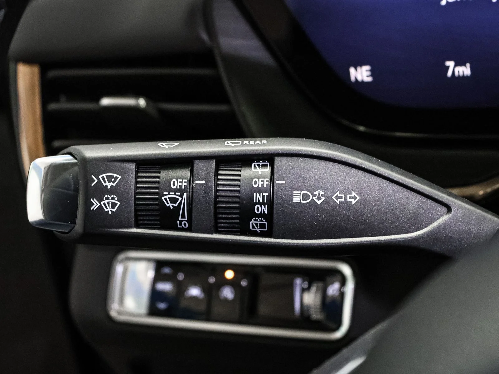 New 2026 Black Buick Avenir image 40