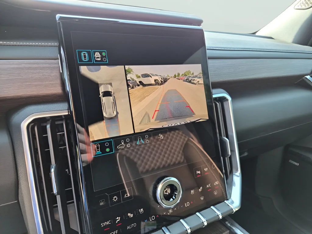2026 GMC Acadia Denali - Photo 28