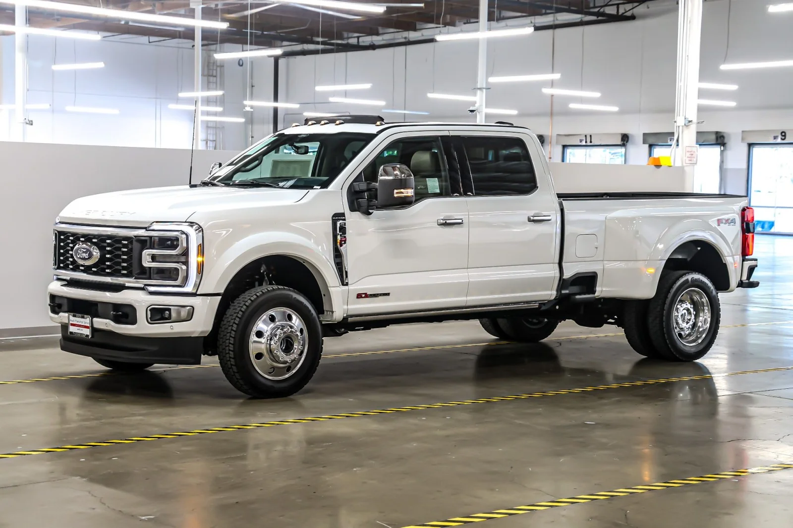 2026 Ford F-450 Platinum 4x4 Crew Cab 8' Box DRW's photo