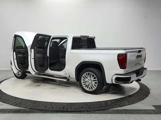Used 2019 WHITE FROST TRICOAT GMC Denali image 13