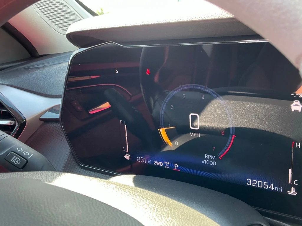 Used 2025 White Chevrolet LT image 31