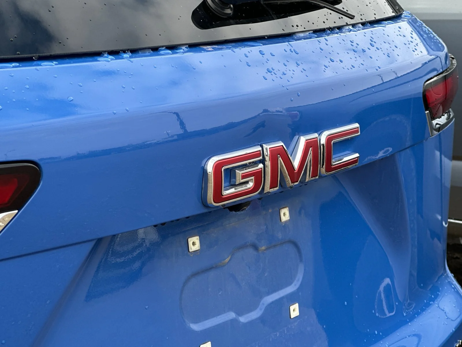 Used 2026 Rapids Metallic GMC Elevation image 5