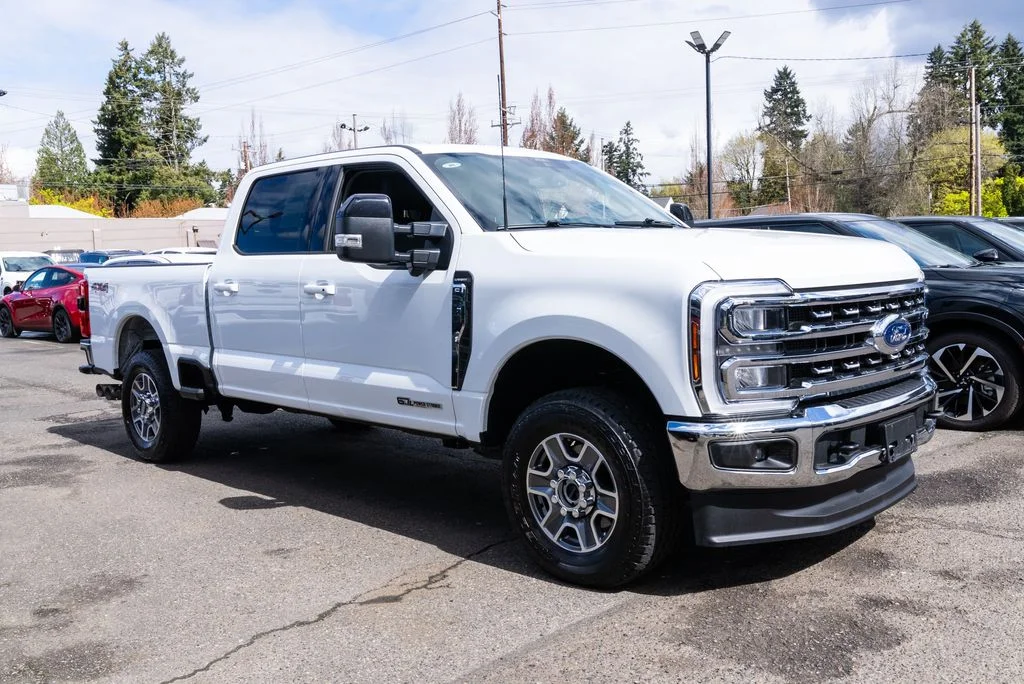 Used 2024 White Ford Lariat image 1