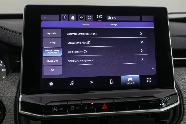 Used 2024 Red Jeep Latitude image 22