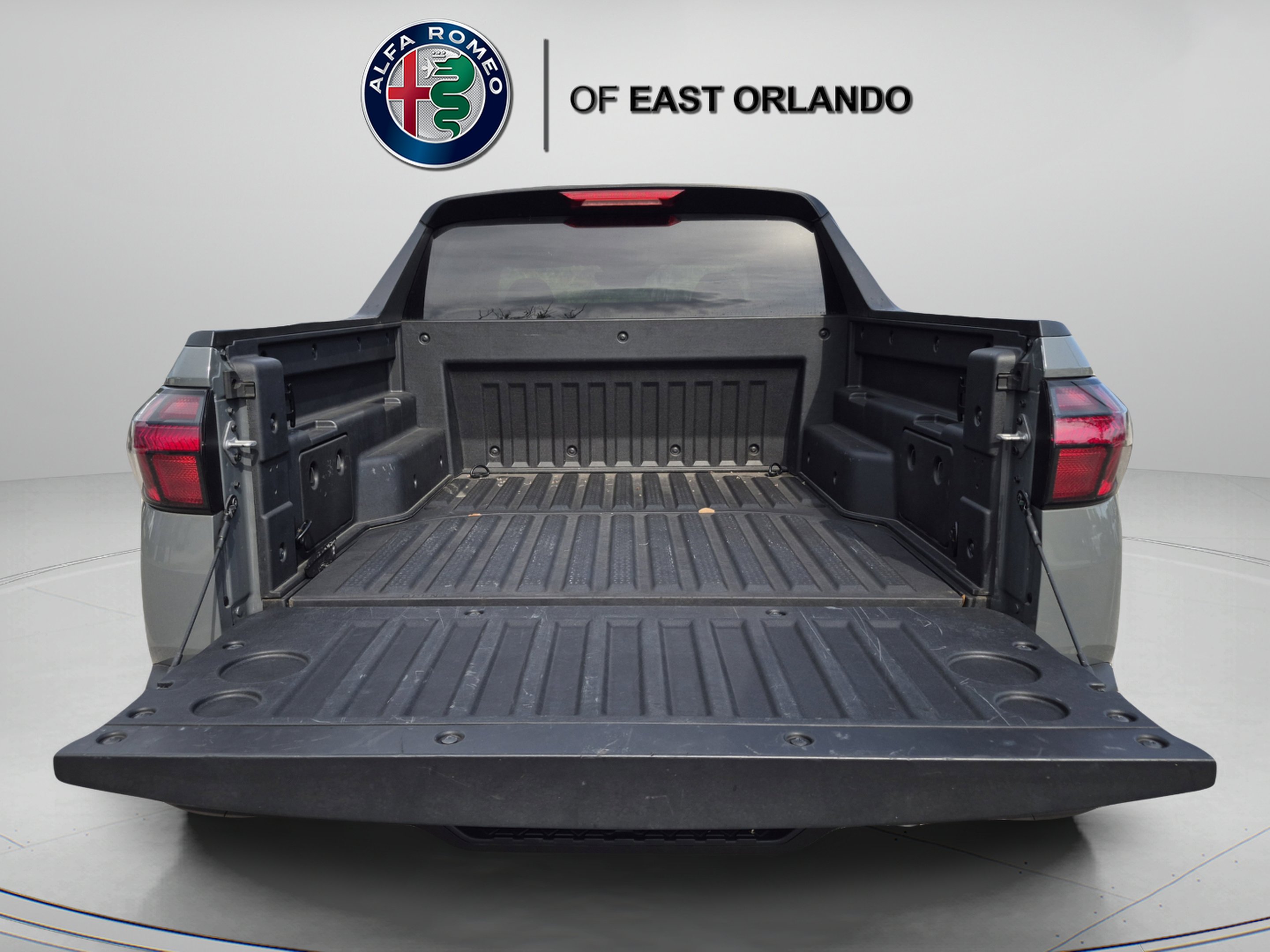 Used 2023 Hampton Gray Hyundai SEL image 9