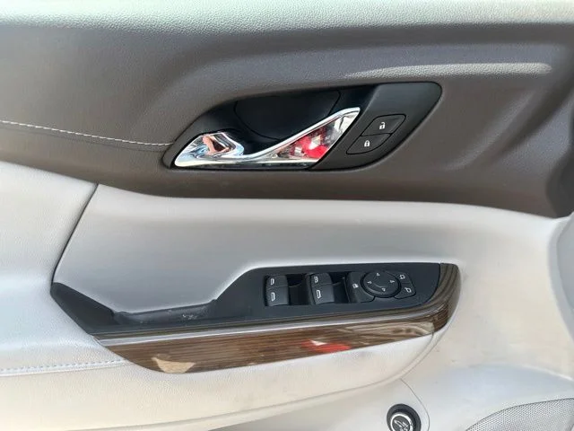 Used 2023 Volcanic Red GMC SLE image 19