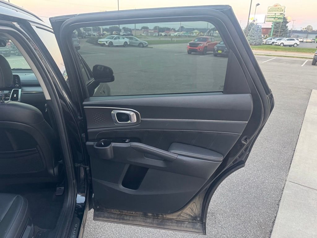 Used 2023 Black Kia SX image 21