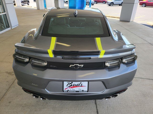 Used 2020 SATIN STEEL GRAY METALLIC Chevrolet 2SS image 15