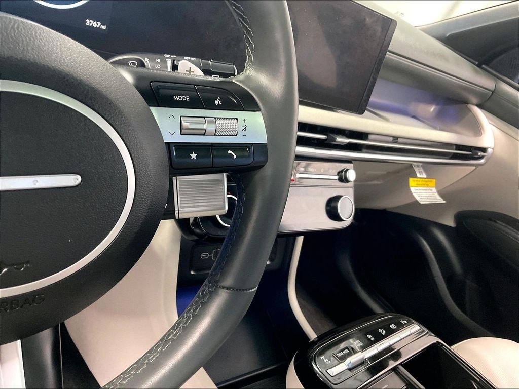 Certified Used 2025 Black Hyundai Limited image 25