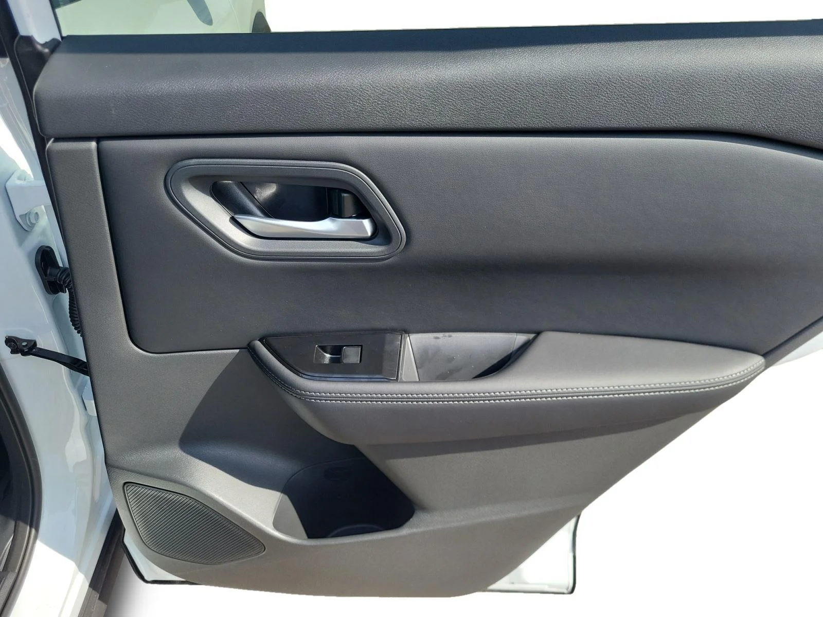 New 2026 Everest White Pearl Tricoat Nissan SV image 23