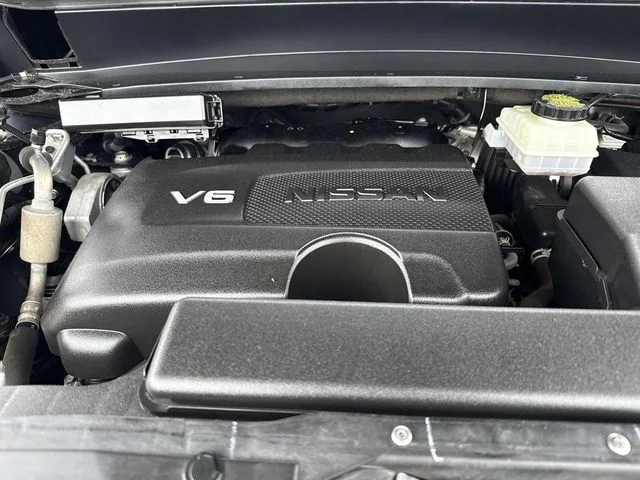 Used 2020 Blue Nissan SV image 9