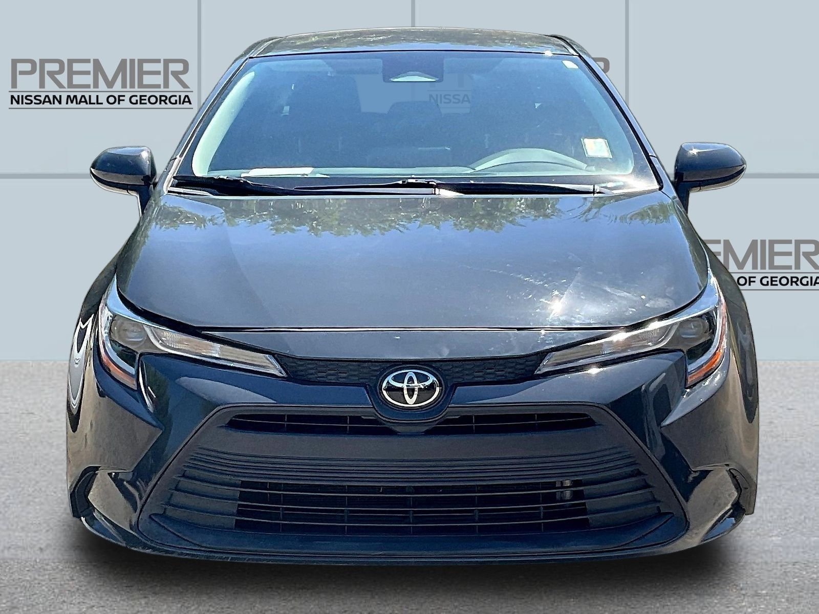 Used 2024  Toyota LE image 2