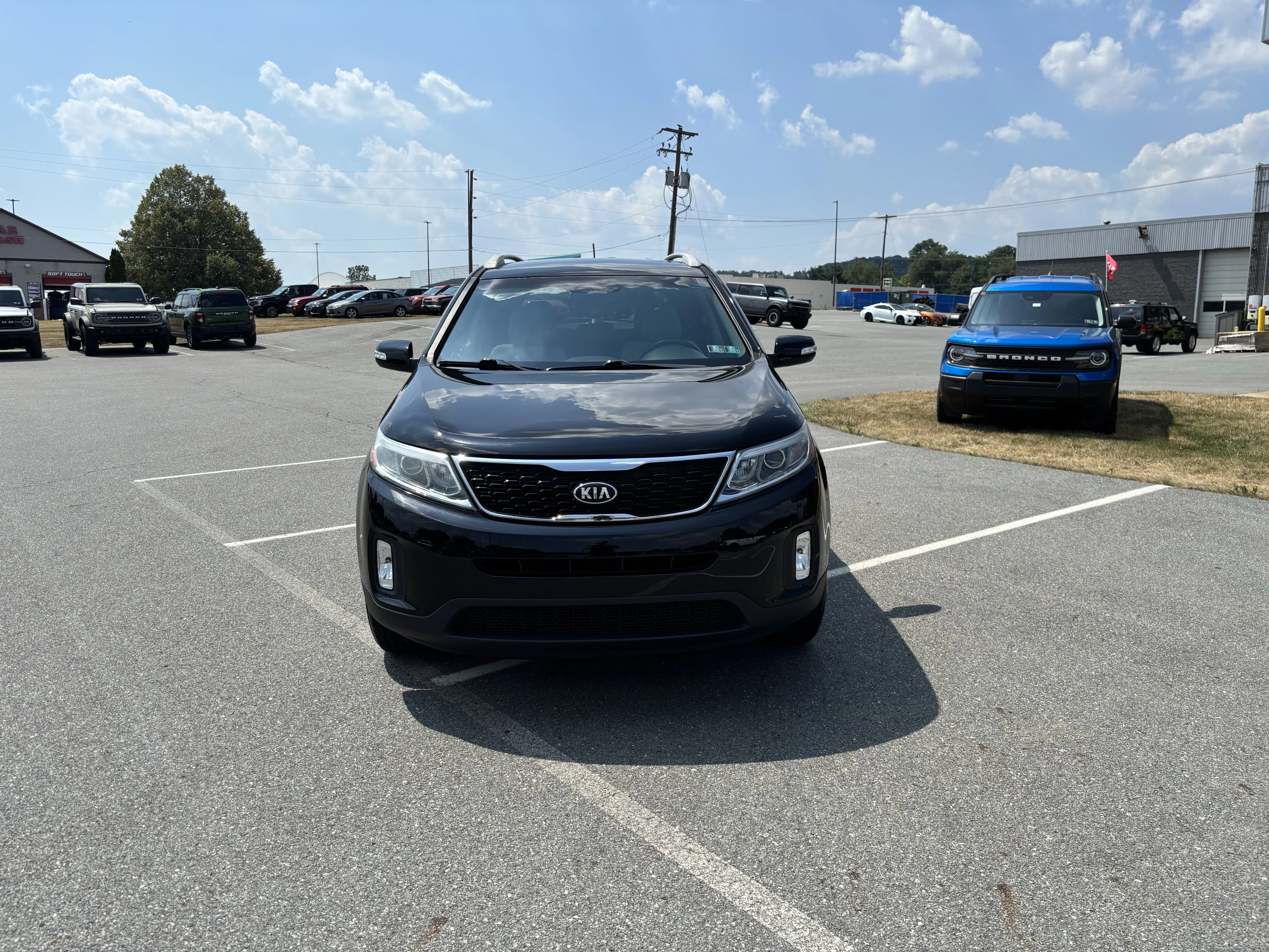 Used 2015 Kia Sorento LX with VIN 5XYKTDA75FG611390 for sale in Columbia, PA