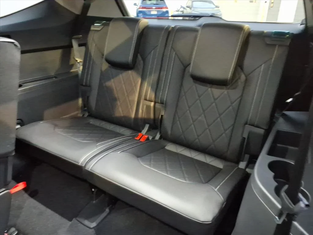 New 2026 Deep Black Pearl Volkswagen 2.0T SEL PREMIUM R-LINE 4 image 19