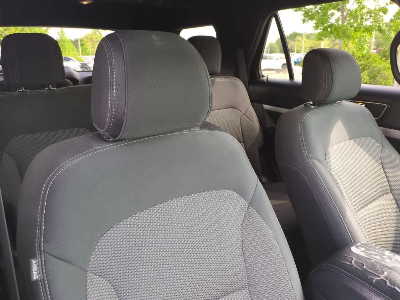 Used 2017 Magnetic Metallic Ford XLT image 7