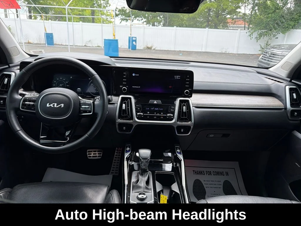 Used 2022 Everlasting Silver Kia X-Line SX Prestige image 15