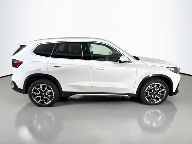 New 2026 White Metallic BMW xDrive28i image 8