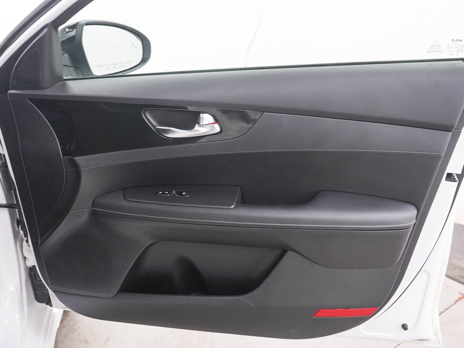 Used 2021 Snow White Pearl Kia GT-Line image 11