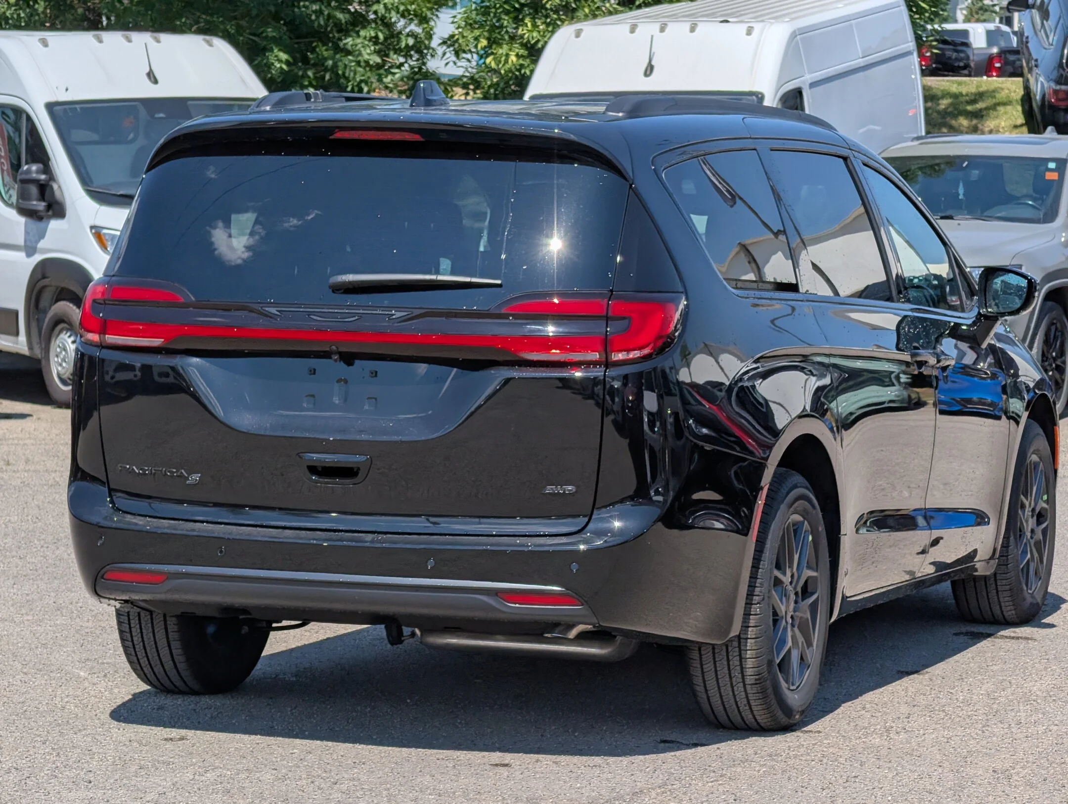 New 2027 Black Chrysler Select - - AWD - Customer Preferred Pkg 27L - Safety Sphere - Full Sunroof & More! image 8