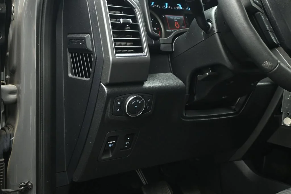 Certified Used 2020 Gray Ford XLT image 10