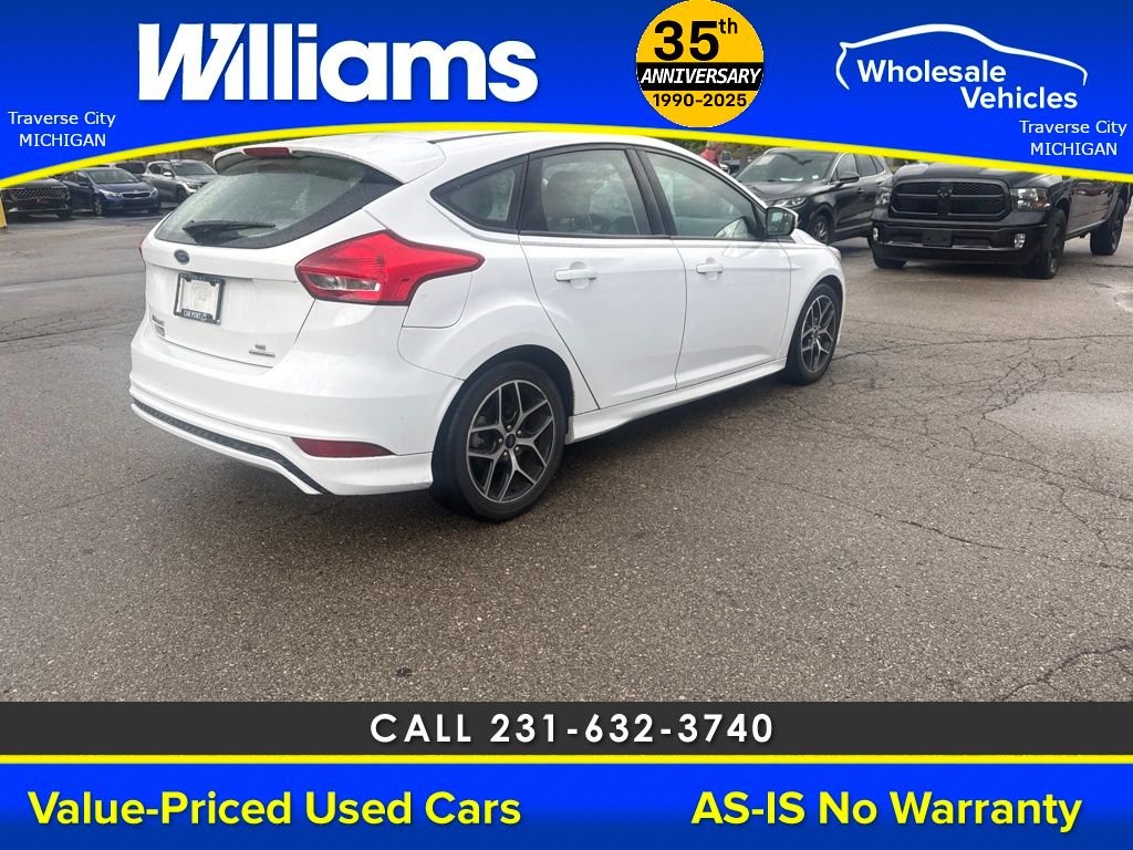 Used 2016 Oxford White Ford SE image 11