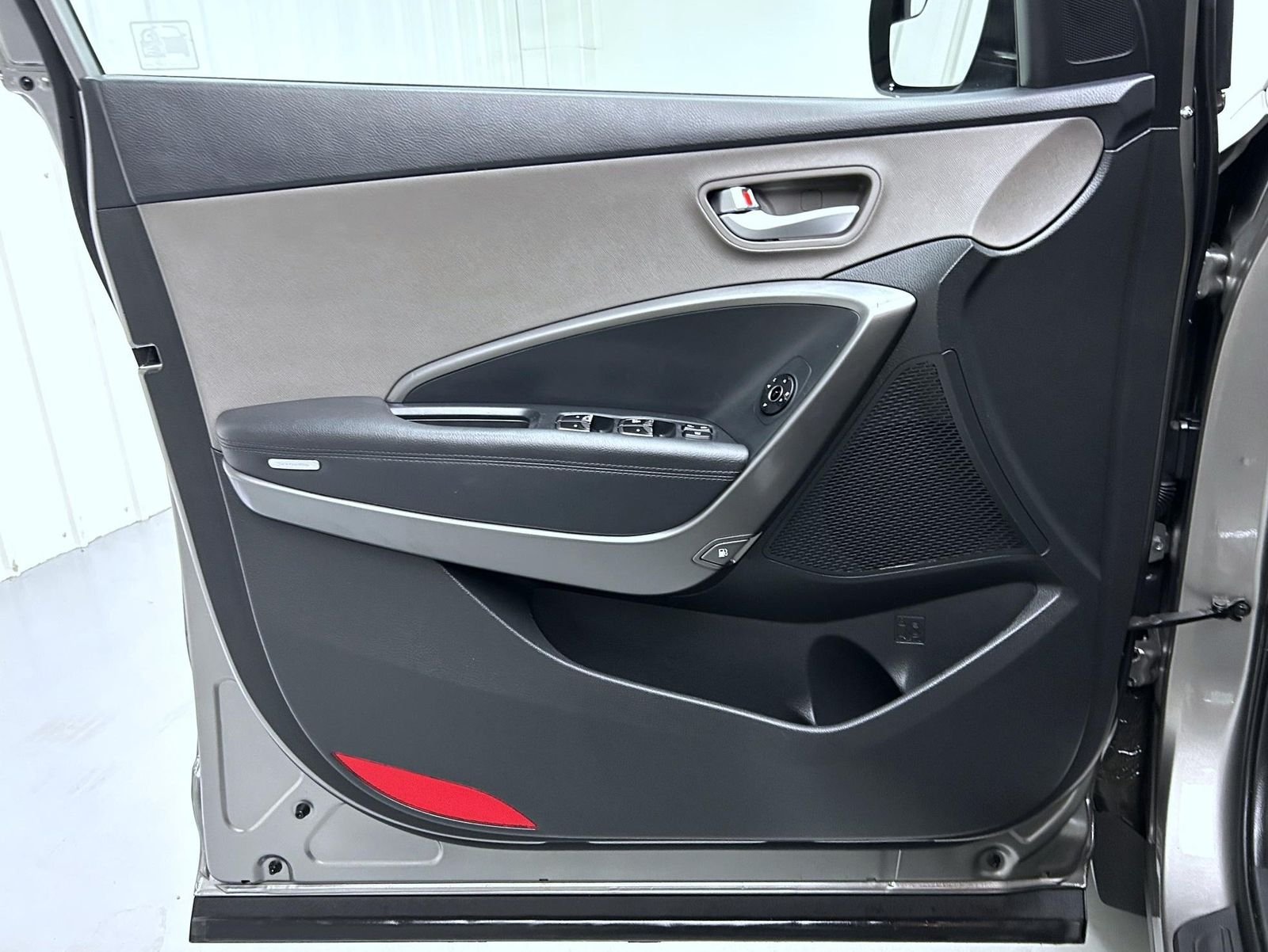 Used 2018 Gray Hyundai 2.4 Base image 9