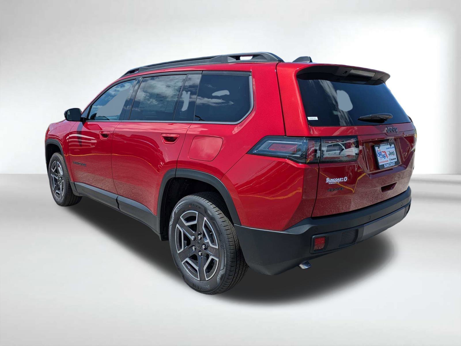 New 2026 Red Hot Pearl-Coat Exterior Paint Jeep Limited image 6