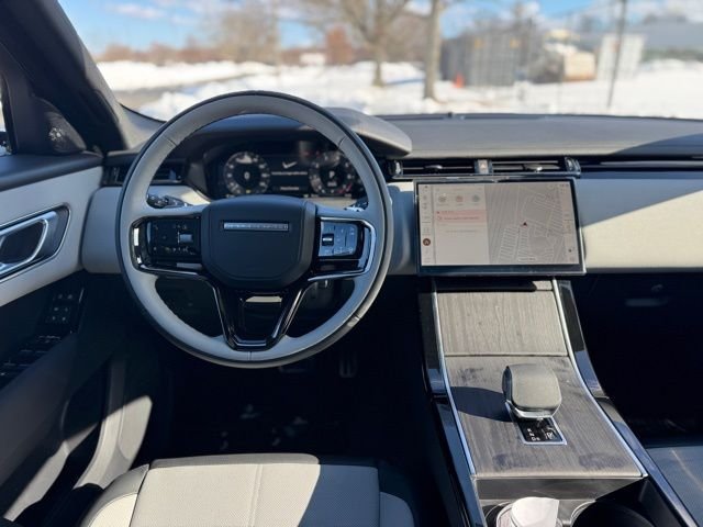 New 2026 Batumi Gold Land Rover Dynamic SE image 13