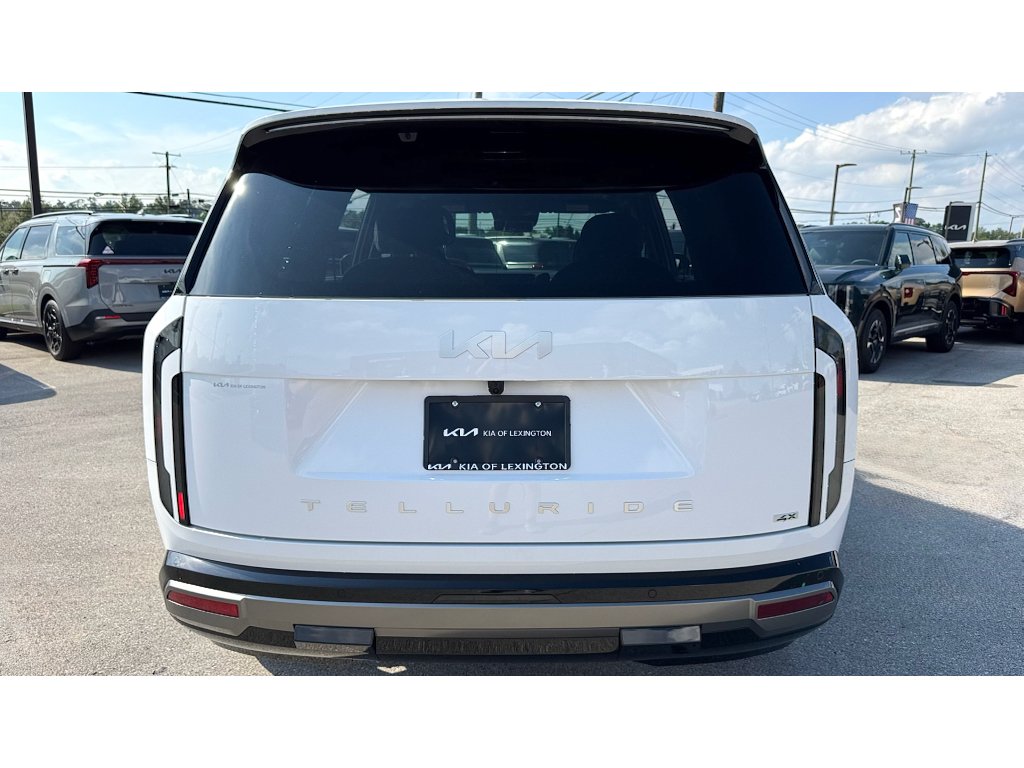 New 2027 Glacial White Pearl Kia SX Prestige image 5