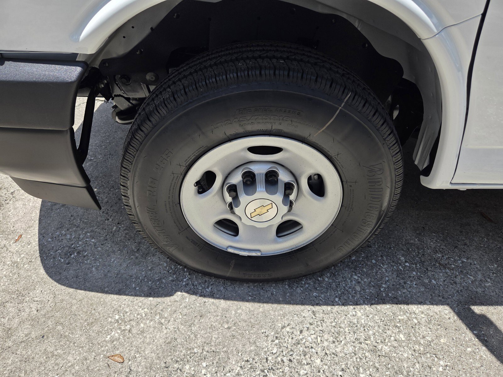 2026 Chevrolet Express Passenger LS - Photo 19