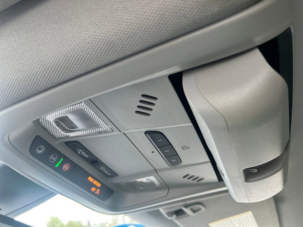 Used 2024 Summit White Chevrolet 2LT image 30