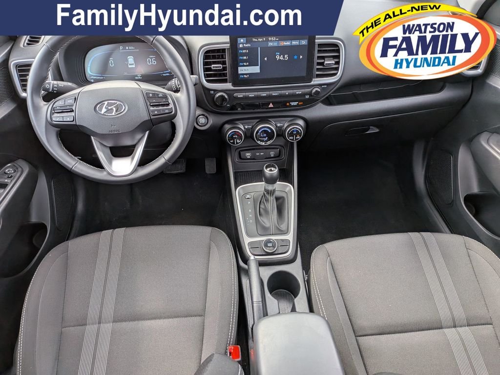 2025 Hyundai Venue SEL - Photo 22