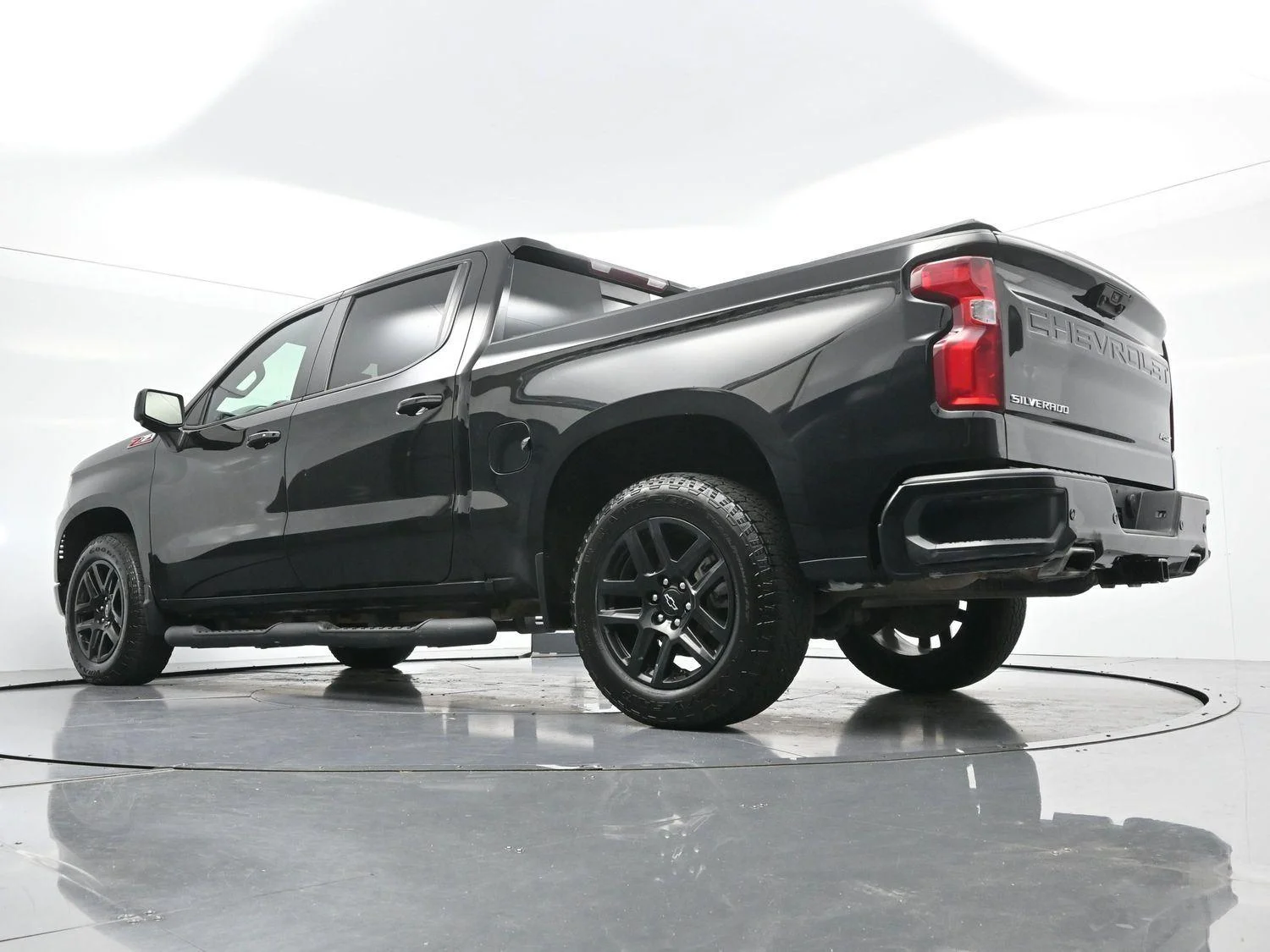 Used 2023 Black Chevrolet RST image 44
