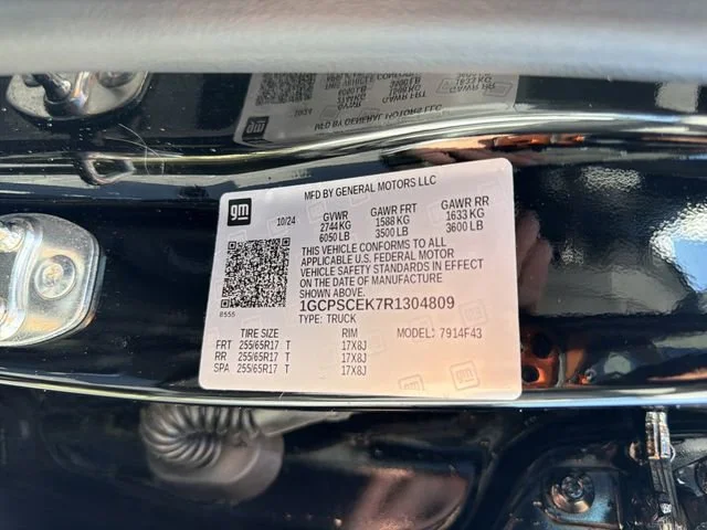 Used 2024 Black Chevrolet LT image 34